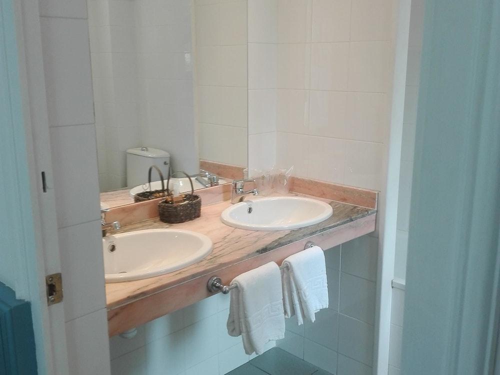 וילאדראו Hotel Xalet La Coromina מראה חיצוני תמונה