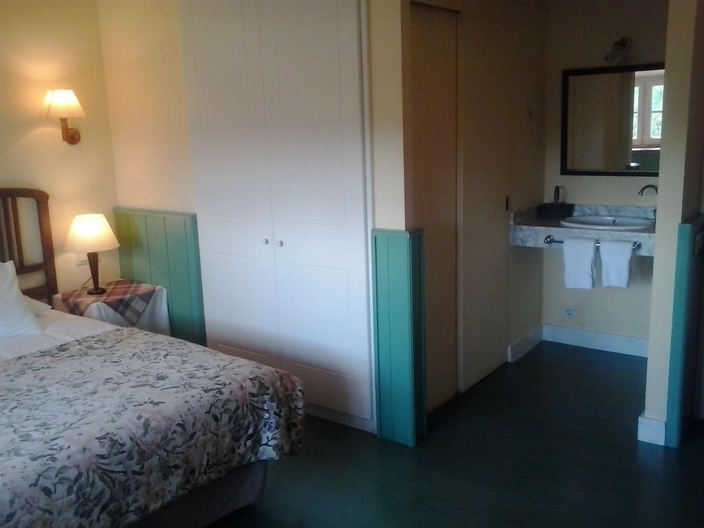 וילאדראו Hotel Xalet La Coromina חדר תמונה